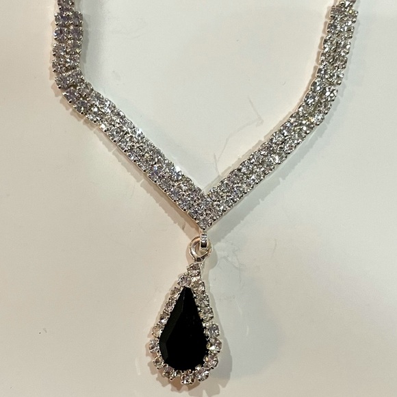 NECKLACE & MATCHING EARRINGS JEWELRY SET black with rhinestones NEW never used - Picture 6 of 9